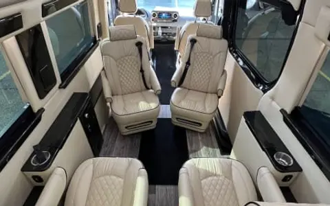 Ultimate Coach Sprinter