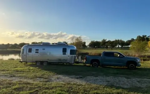 Ari, our 2023 25ft Airstream Flying Cloud Queen FB