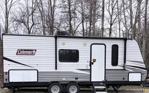 Clarkie & O’s Coleman 214Bh Travel Trailer