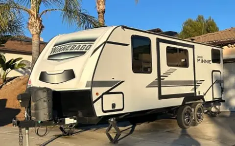 2021 Winnebago Micro Minnie M-2306BHS