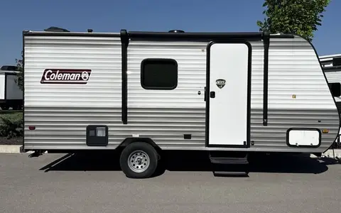 Kent's Coleman Lantern 17B Travel Trailer