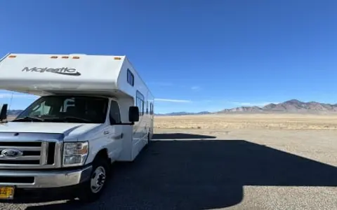 Thor Majestic 28' Motorhome - Class C RV