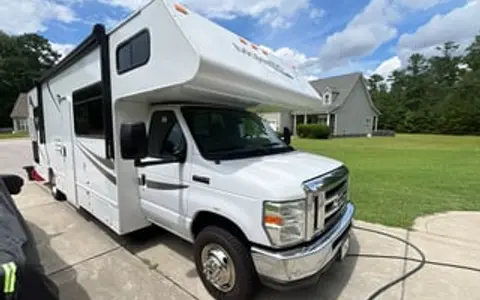 2018 Thor Majestic 28A Hope Mills, NC