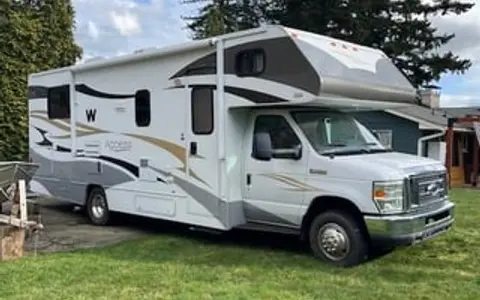 2011 Winnebago Access 31C
