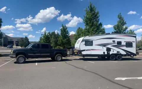 2017 Pacific Coachworks Blaze'N-Lots of amenities included!