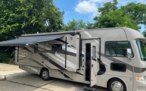Fully Stocked Thor Ace 28 Ft Class A RV Sleeps 5