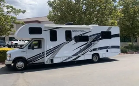 2022 Thor Ouantum LC28 is Ready for Adventure