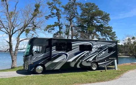 Brand New! 2022 Georgetown GT5, Vince.
