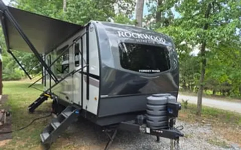 Luxury Camper | Theater Seating | Sleeps 4