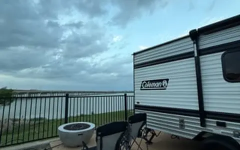 Family Bunkhouse • Sleeps 5 • Delivery
