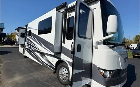 Daniel's Newmar Kountry King 4045 Class A