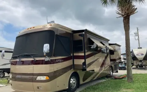 Monaco Windsor Class A 4 Slides----HUGE Floorplan  CDL Discount $25/night