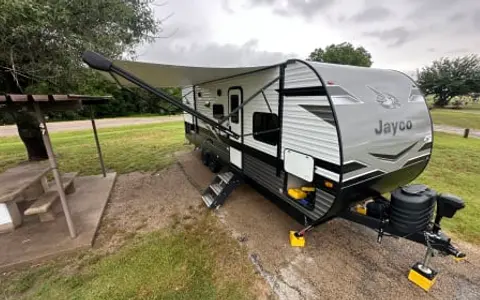"Journey" | Super Convenient, Fully Stocked Bunkhouse w/Solar