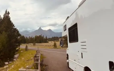 Easy-to-Drive Family RV • Sleeps 6 • First-Timers Welcome Colorado Spr