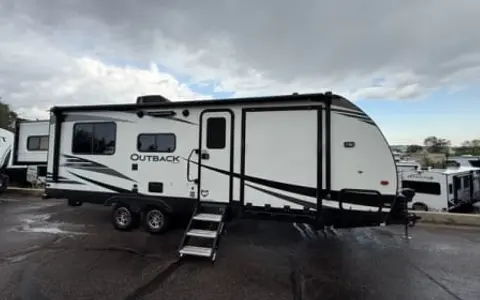 2020 KEYSTONE OUTBACK 240 TOY HAULER
