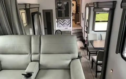 Millie’s Manor! 2022 Keystone RV Montana 3791RD