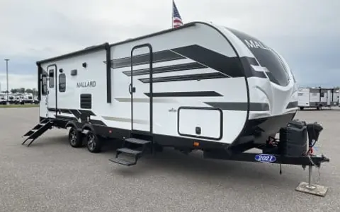 2022 Heartland Mallard M27 - Perfect Couple's or Small Family Suite