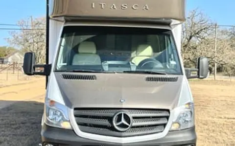 2016 Winnebago Itasca Navion (M-Benz)