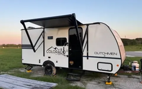 Family Bunkhouse • Sleeps 5 • Delivery