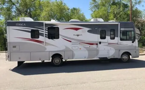 A La Vie (To Life) RV Rental