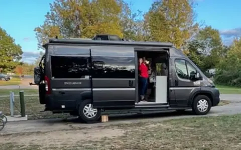 2021 THOR Sequence 20L Luxury Camper Van
