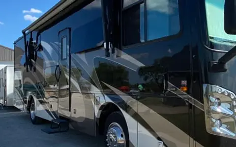 2019 COACHMEN 339DS 35' DIESEL PUSHER