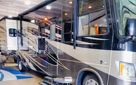 Thor Motor Coach Challenger Class A 36