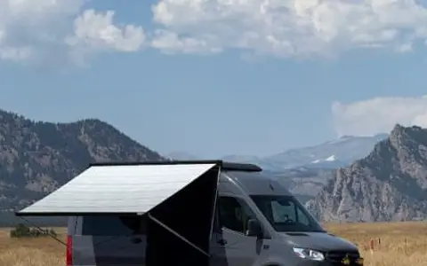 Mira: The all-season, family-friendly 4x4 TOURIG Sprinter Van!