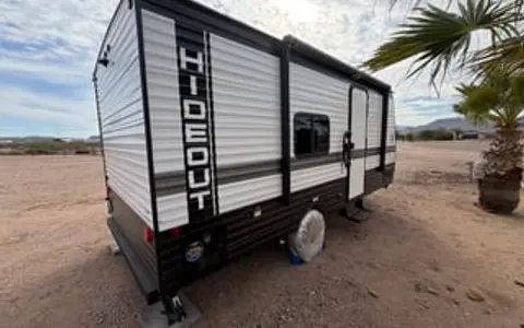 2025 Keystone Hideout - Modern, Cozy & Easy to Tow