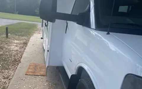 2025 Thor Motor Coach Magnitude GA22 Chevy
