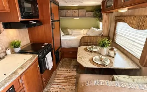 2015 Winnebago Minnie Winnie 1801FB  GMI1165