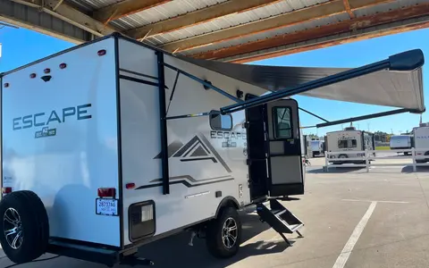 Eddie the Escape - Ultralight Travel Trailer