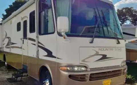 (LIKE NEW) Newmar Kountry Star
