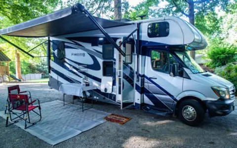 Bungalow on Wheels - loaded and fully equipped