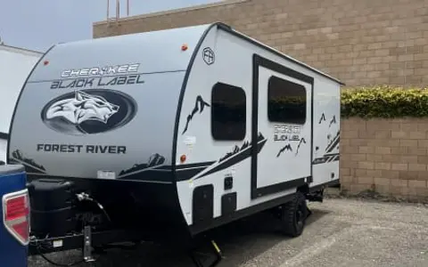 New 2025 black label  delivered and fully setup