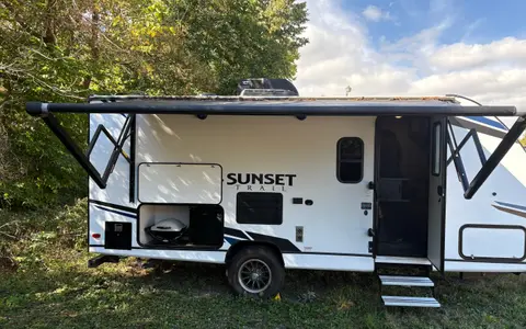 TT3 - 8 Person w/ Bunk- The RV Rental Factory