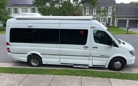 2015 Roadtrek Adventurous Class B Perfect for a small family