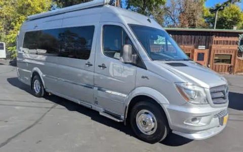 Clean and Spacious Airstream