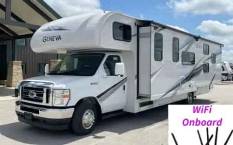 WiFi - LUXURIOUS - Sleeps 8 - Fits in State Parks