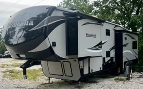 The Cozy Camper at Carver Ridge: Fun River Days