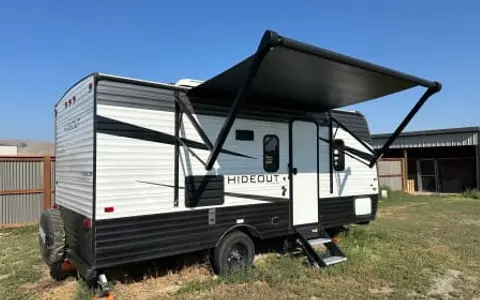 2021 keystone Hideout