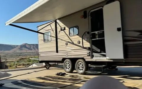 Wolfie 22RR: Toy Hauler **Delivery only**
