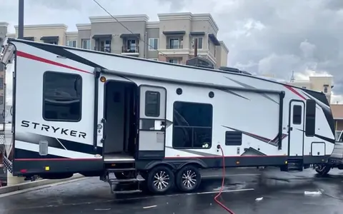 Ruiz Family Cruiser RV Stryker Toy Hauler