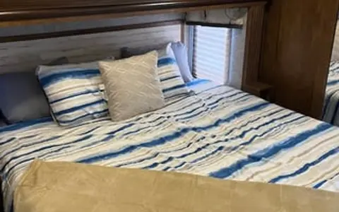 2018 Forest River RV Sabre 36BHQ