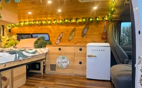 The Island Hopper - Tropical Oasis W/ Tons of Solar Power!