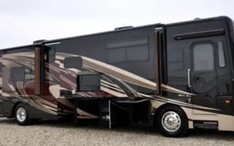 Luxury Diesel, sleeps 8, 1.5 bath, washer &dry