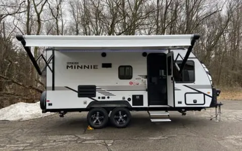 2021 Winnebago Micro Minnie 2100BH