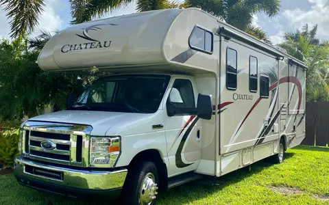 ERIC's Thor Motor Coach Chateau 29g Class C