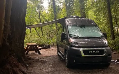 Dora the Explorer: 2022 Thor MotorCoach Rize 18M