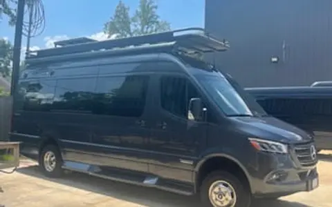 2020 Winnebago Era 70A